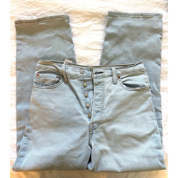 Levi's Women's Ribcage Straight Ankle Jeans - Picture 9 of 16